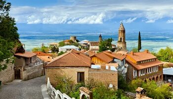 بيوت قديمة للبيع: تاريخ يعيش في كل زاوية